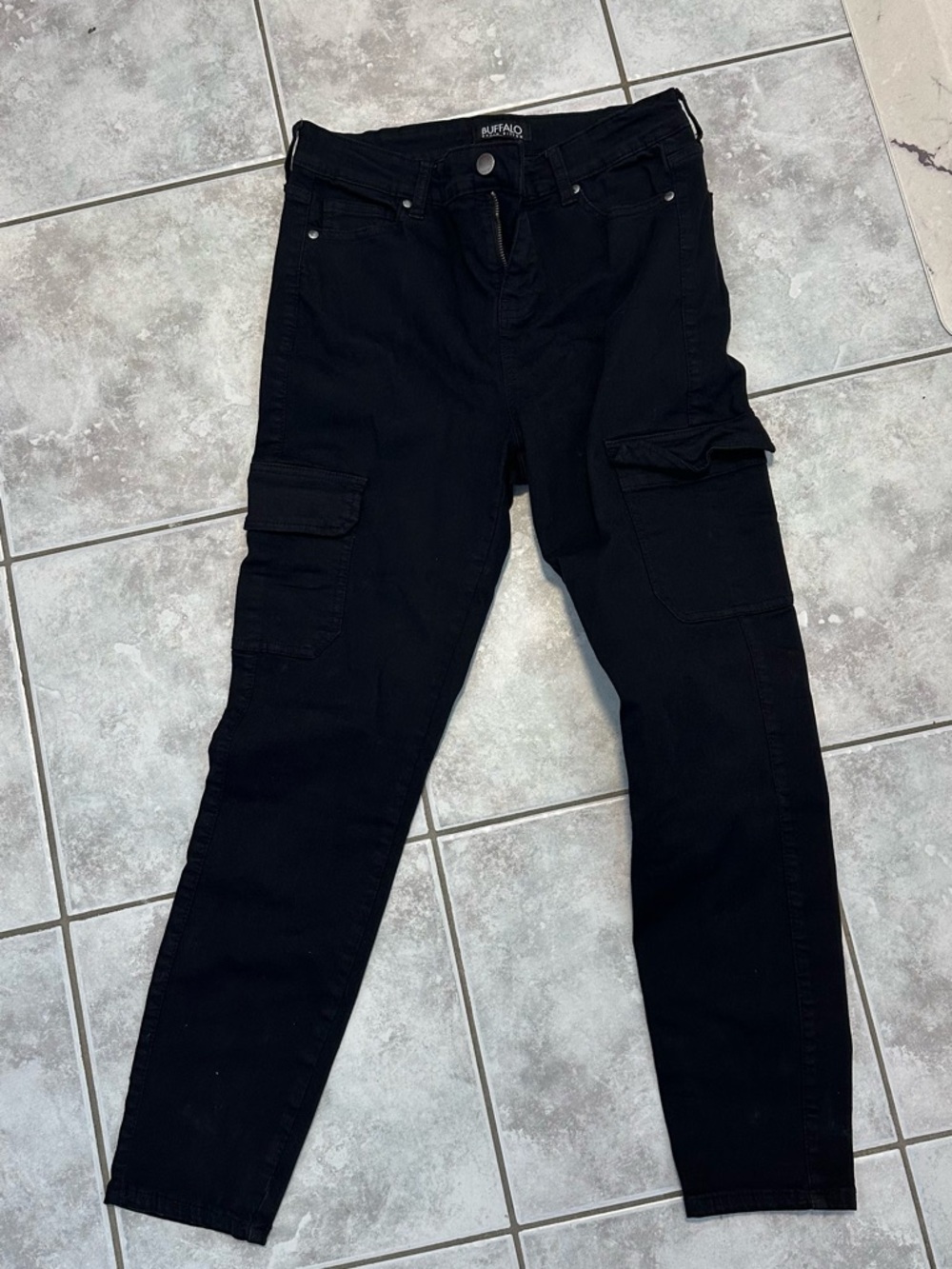 Buffalo David Bitton Becky Low-Rise Cargo Pants - Black